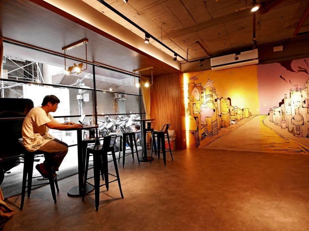 Backpackers Hostel - Ximen Tajpej Buitenkant foto