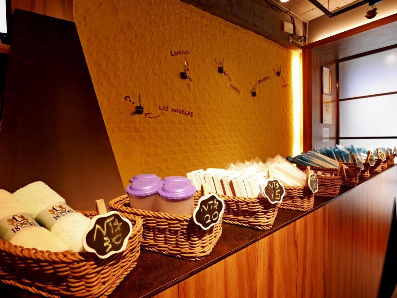 Backpackers Hostel - Ximen Tajpej Buitenkant foto